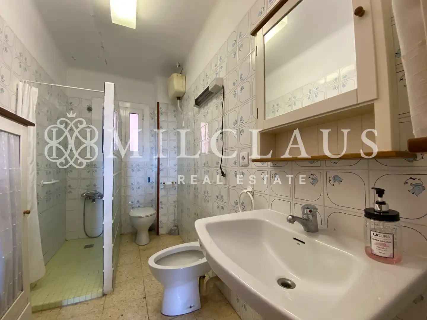 Bathroom of Flat for rent in Talamanca, Barcelona