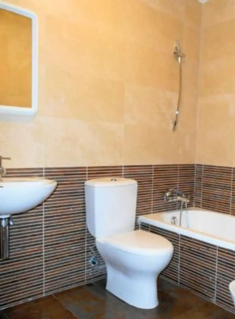 Badezimmer von Maisonette zum Verkauf in Ciudad Real mit Klimaanlage, Heizung und Terrasse