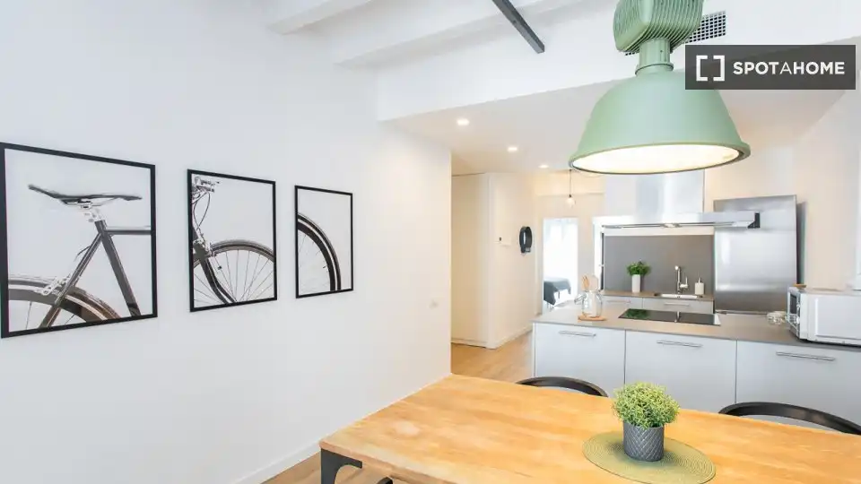 Flat with terrace to rent in Sants - Montjuïc