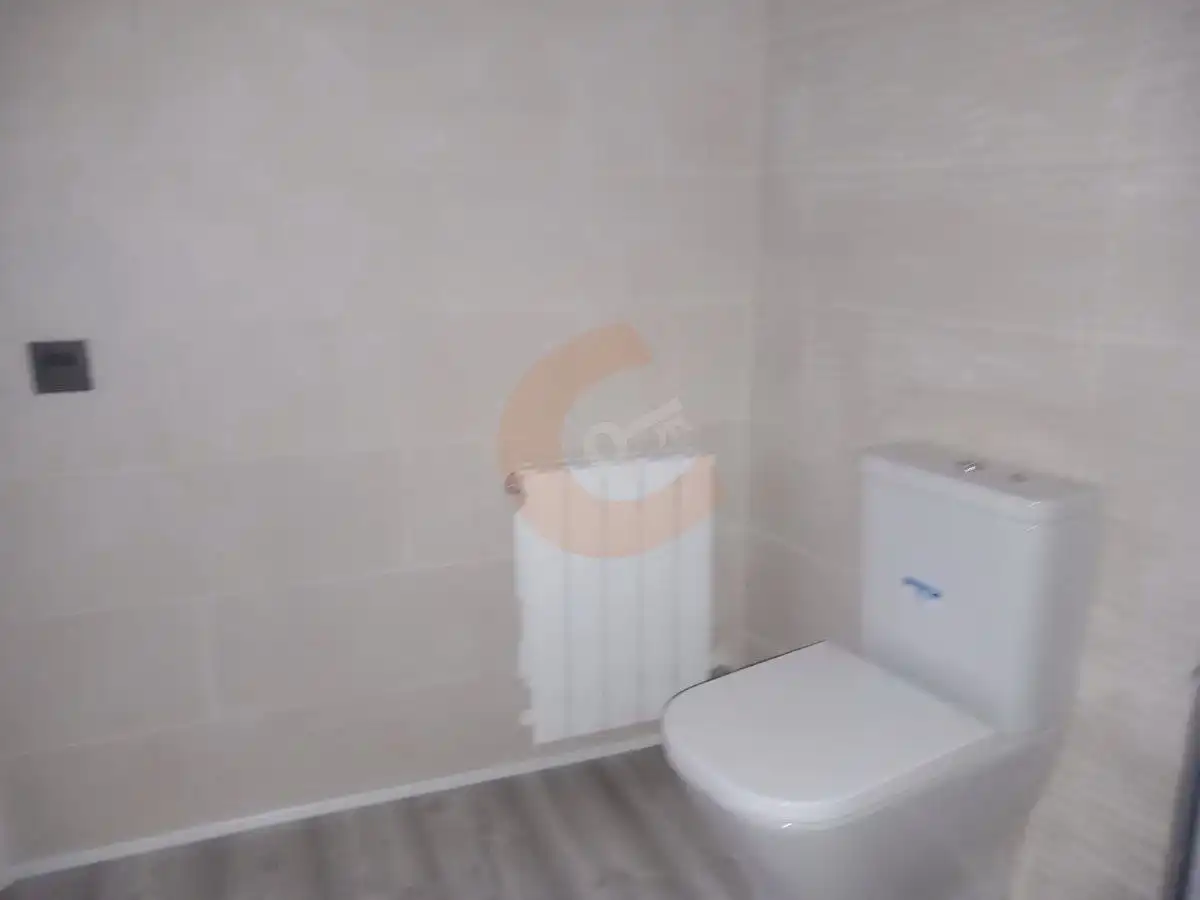 Bathroom of Flat for sale in El Vendrell  with Air Conditioner, Heating and Parquet flooring