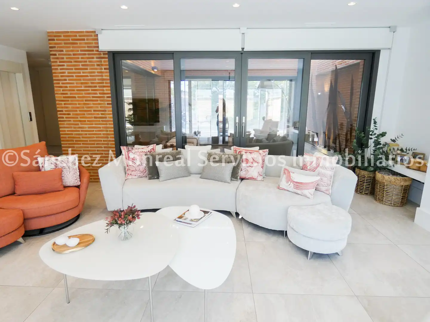 Sala de estar de Casa o chalet en venta en Alcázar de San Juan con Aire acondicionado, Calefacción y Jardín privado