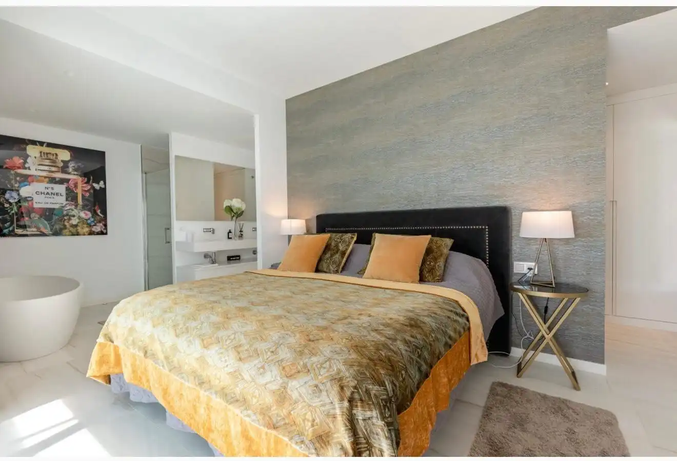 Dormitori de Casa o xalet de lloguer en Marbella amb Aire condicionat, Jardí privat i Terrassa