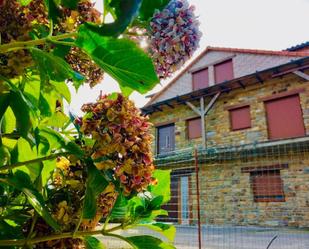 Vista exterior de Finca rústica en venda en Cudillero amb Calefacció, Terrassa i Balcó