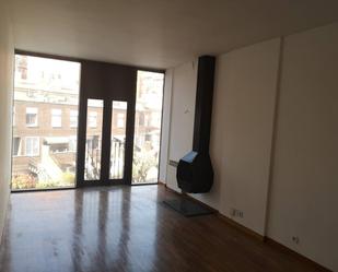 Living room of Flat to rent in Sant Cugat del Vallès  with Heating, Parquet flooring and Storage room
