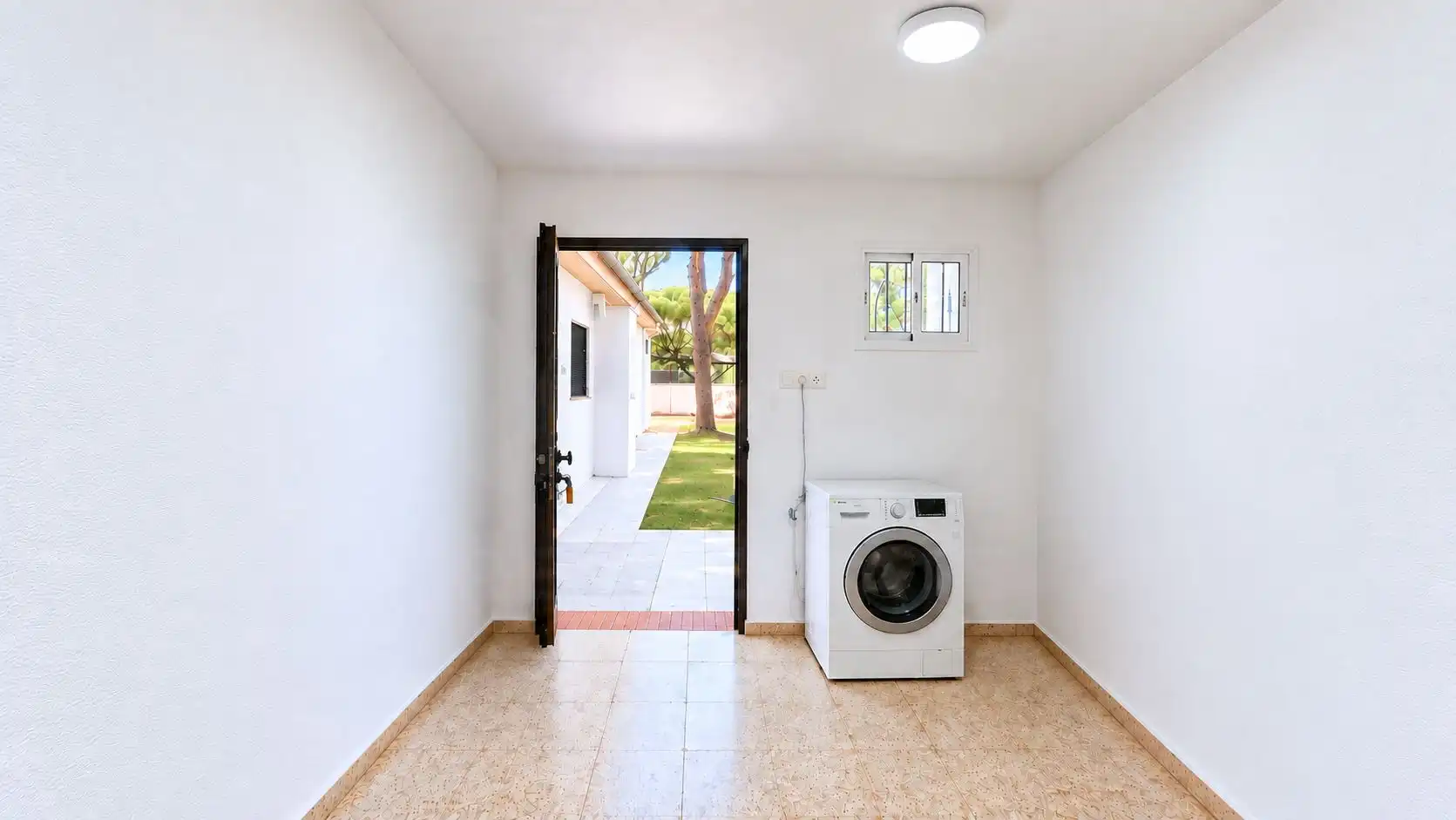 House for sale in La Barrosa, imagen 37