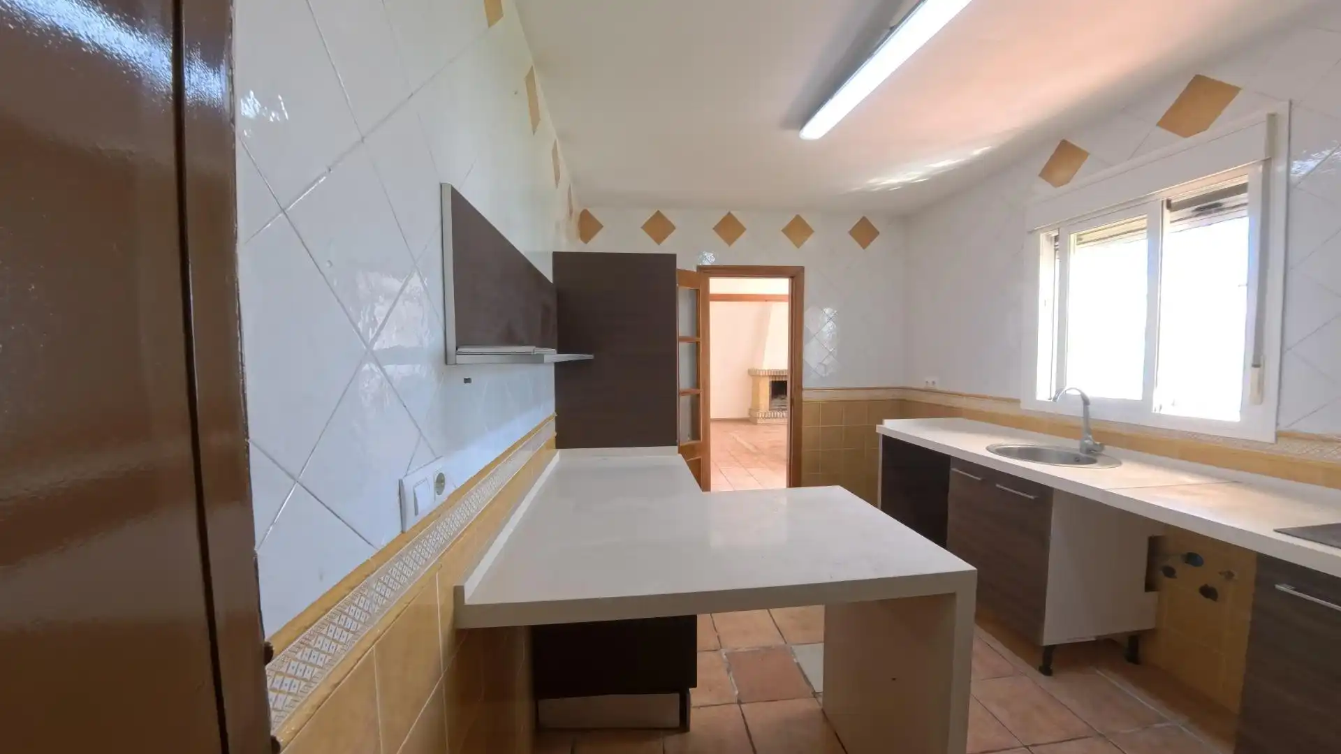 Cuina de Casa o xalet en venda en Chiclana de la Frontera amb Jardí privat