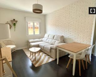 Living room of Flat to rent in  Madrid Capital  with Air Conditioner, Heating and Furnished