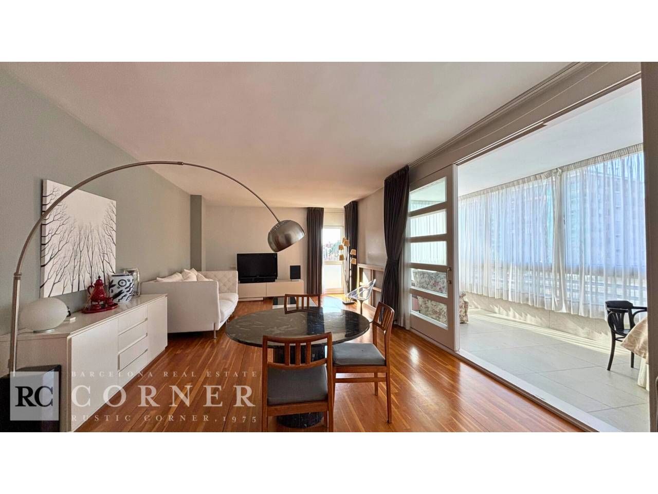 Habitación de Piso en venta en  Barcelona Capital con Aire acondicionado, Calefacción y Parquet