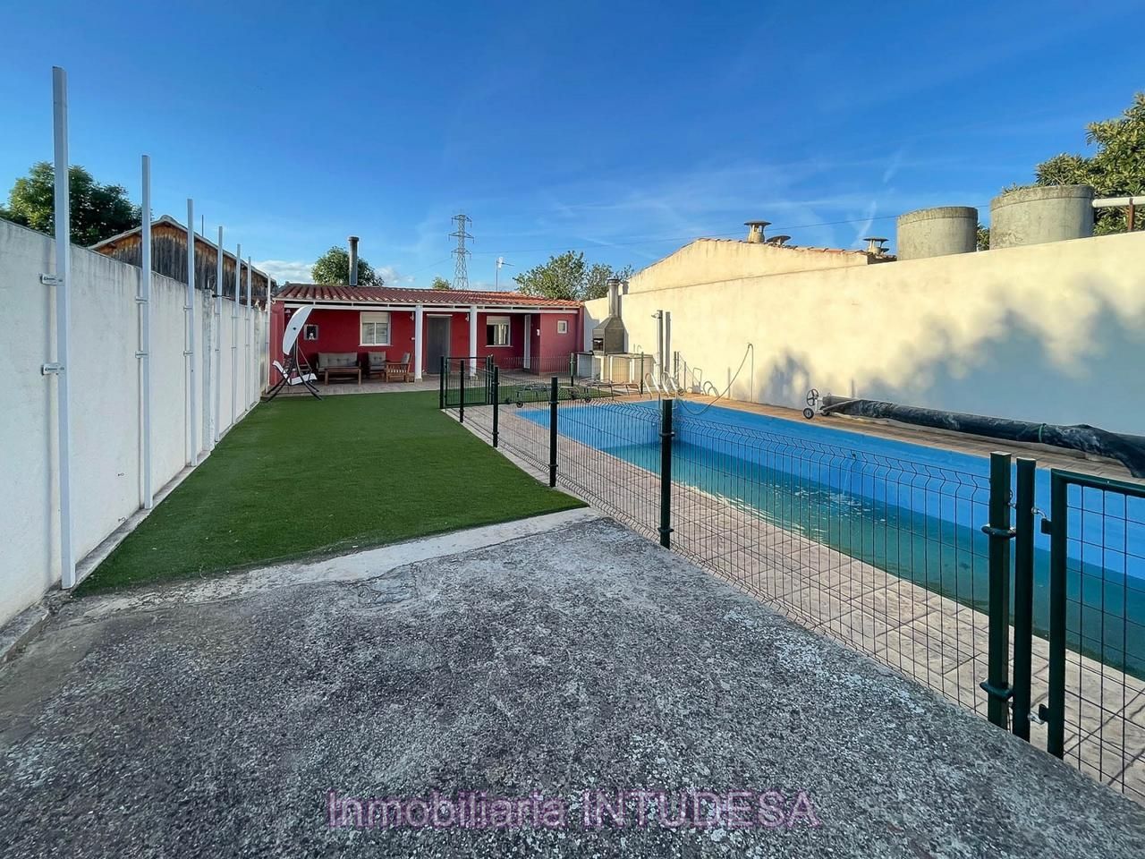 Piscina de Residencial en venta en Tudela