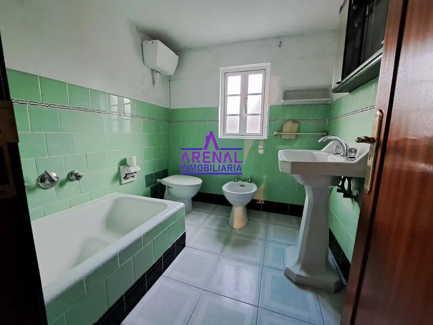 Badezimmer von Haus oder Chalet zum Verkauf in A Pobra do Caramiñal mit Privatgarten und Abstellraum