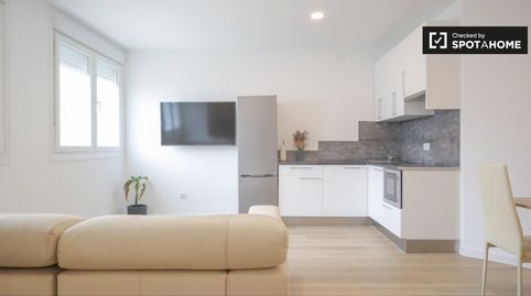 Photo 3 of Flat for rent in Lucero, Madrid Capital