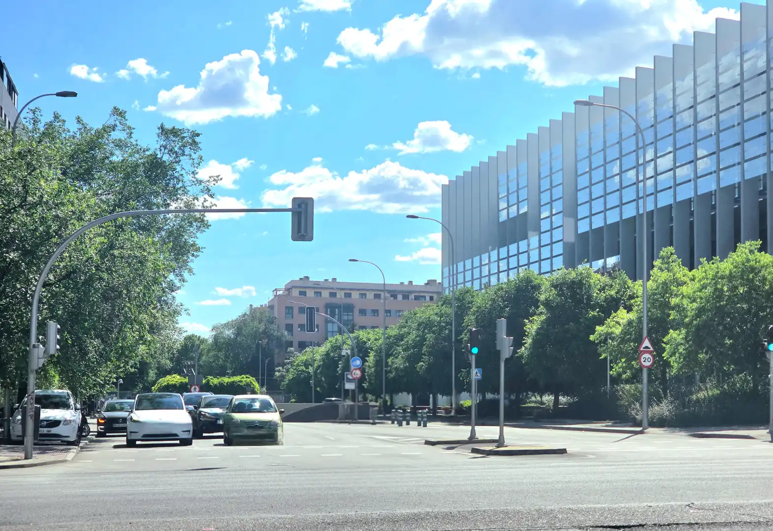 Vista exterior de Piso en venta en Madrid con Aire acondicionado, Calefacción y Jardín privado
