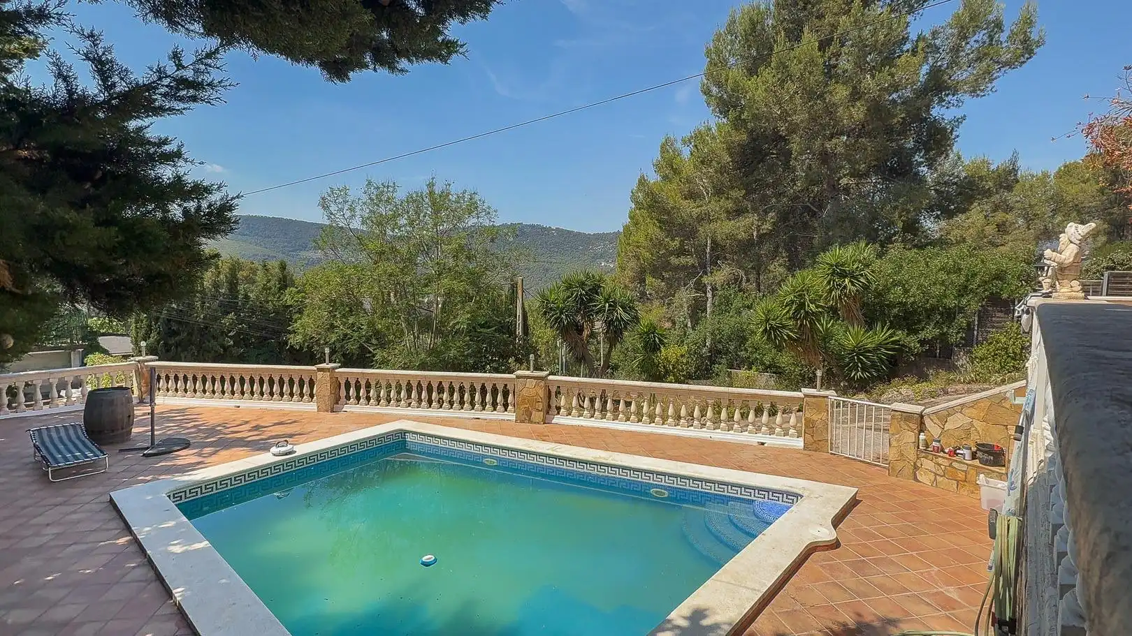Piscina de Casa o chalet en venta en Vallirana con Calefacción, Jardín privado y Terraza