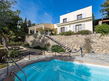 Xalet amb piscina en venda a Ponent