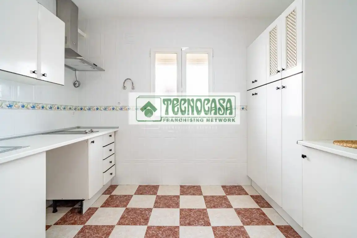 Kitchen of Flat for sale in Granada  with Air Conditioner, Heating and Terrace