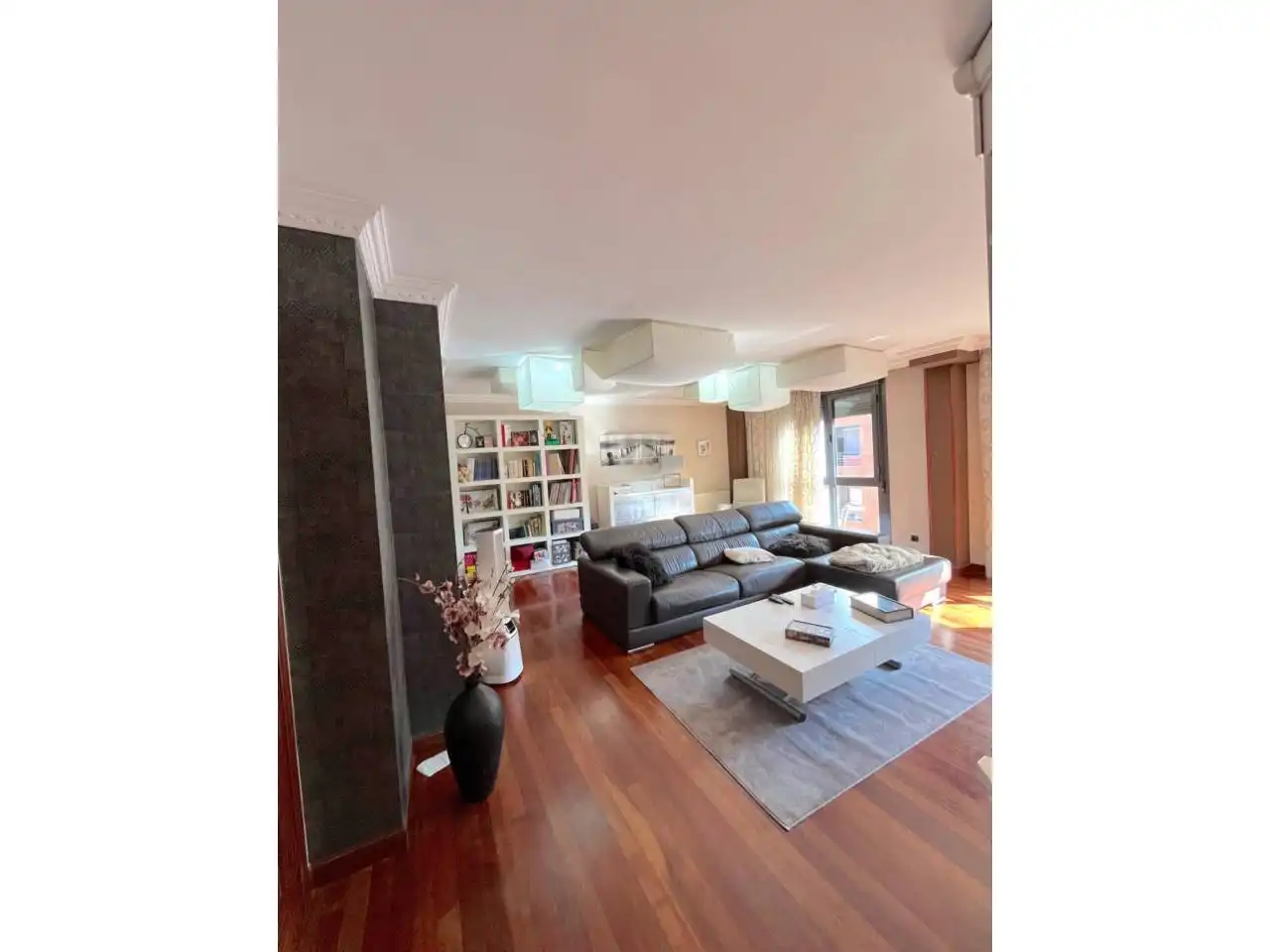 Sala d'estar de Dúplex en venda en Leioa amb Calefacció, Parquet i Terrassa