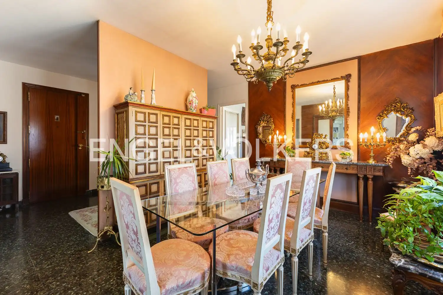 Comedor de Piso en venta en Valencia con Calefacción y Balcón