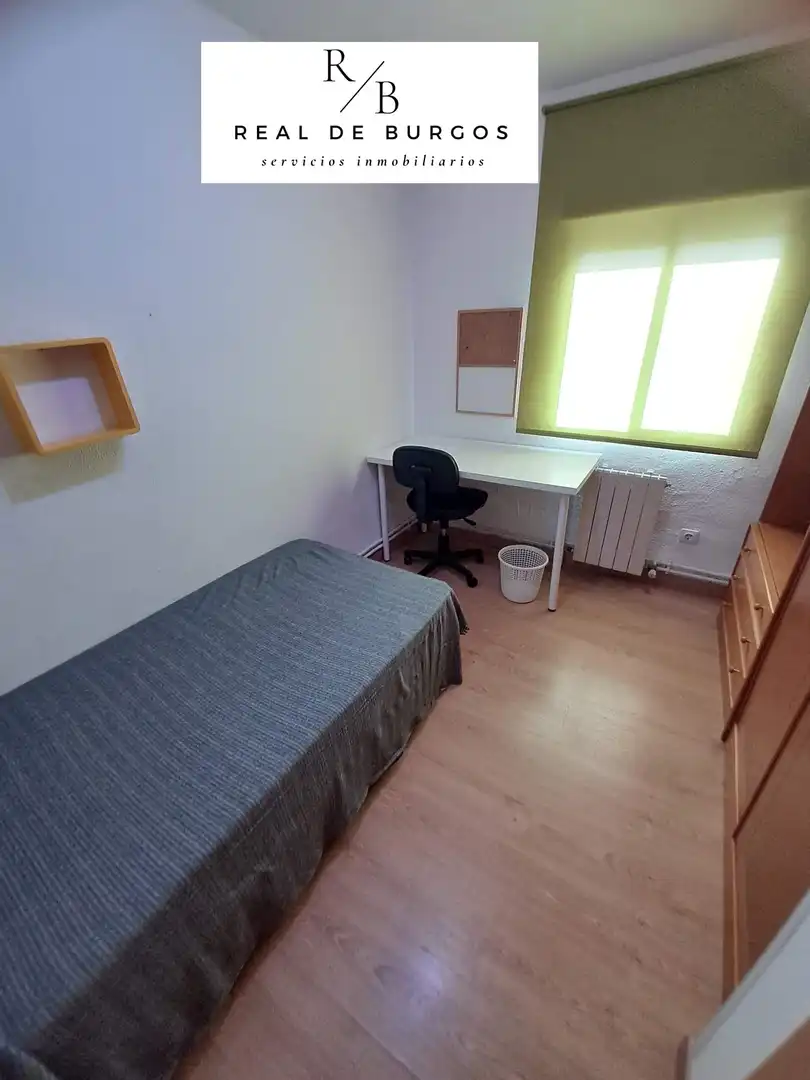Bedroom of Flat for rent in Valladolid  with Heating, Terrace and Furnished