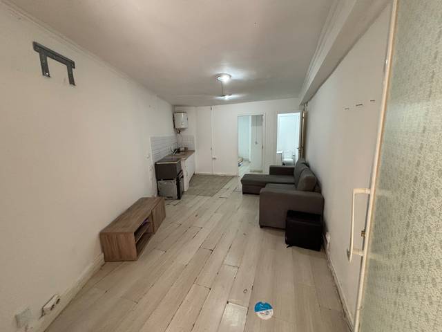 Local comercial en Venta en Carrer de Camprodon, 37 en Can Mariner