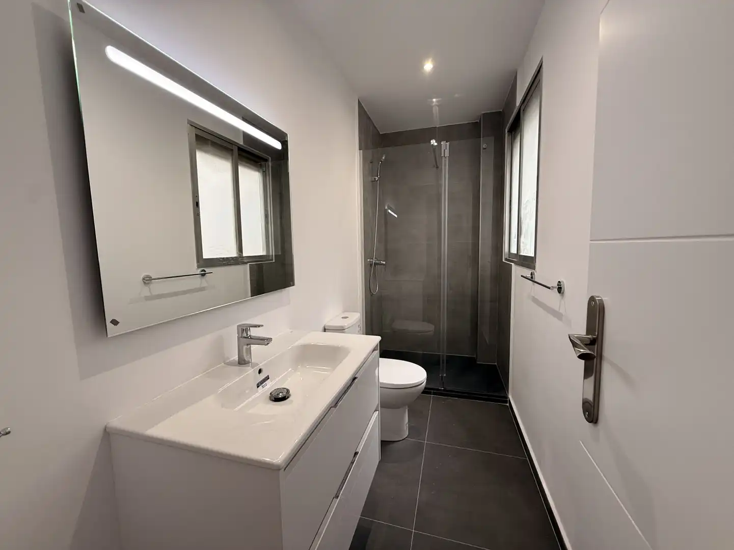 Baño de Piso de alquiler en Valencia con Aire acondicionado y Parquet
