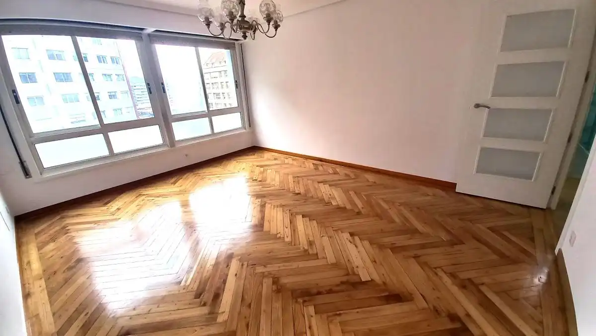 Wohnzimmer von Wohnung zur Miete in A Coruña Capital  mit Heizung und Parkett