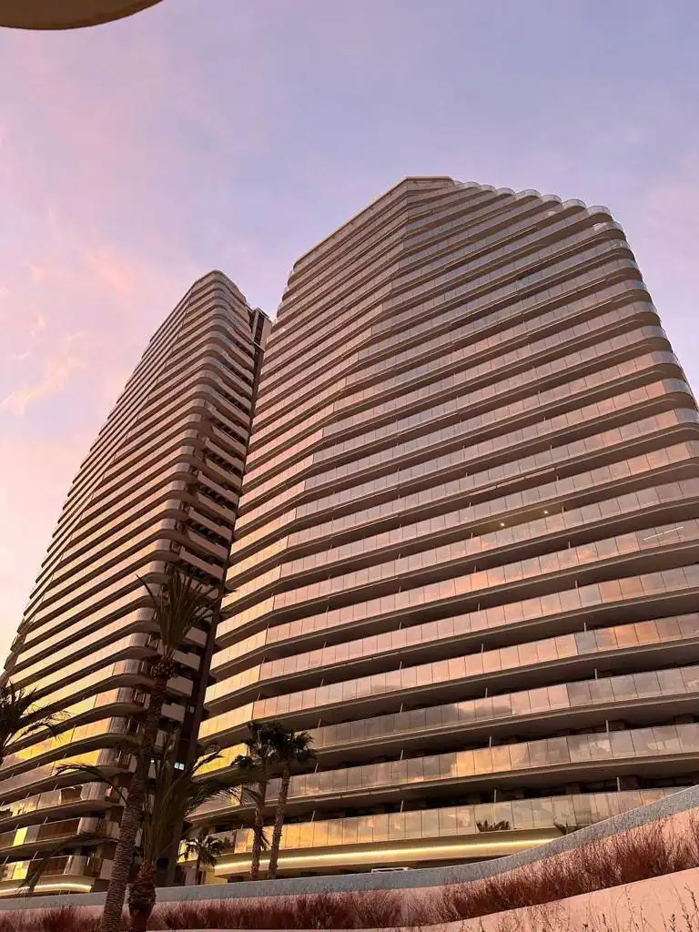 Vista exterior de Pis de lloguer en Benidorm amb Aire condicionat, Calefacció i Terrassa