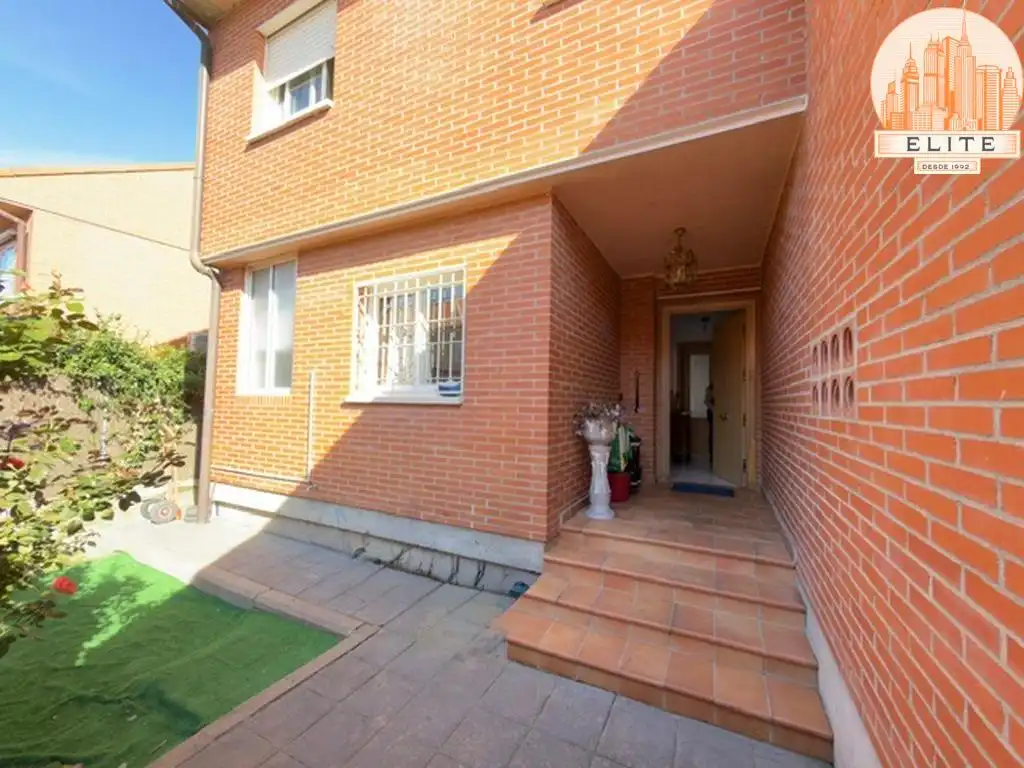 Casa pareada con jardín en venta en  Urbanizaciones, imagen 10