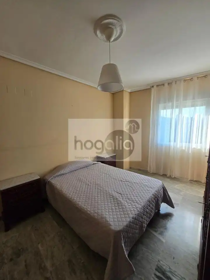Bedroom of Flat for rent in Sevilla  with Air Conditioner, Terrace and Swimming Pool
