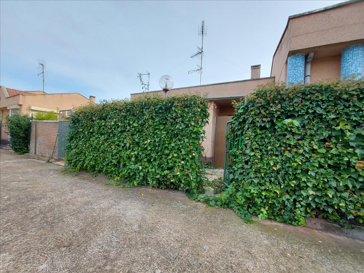 Garden of House or chalet for sale in Nalda  with Private garden and Swimming Pool