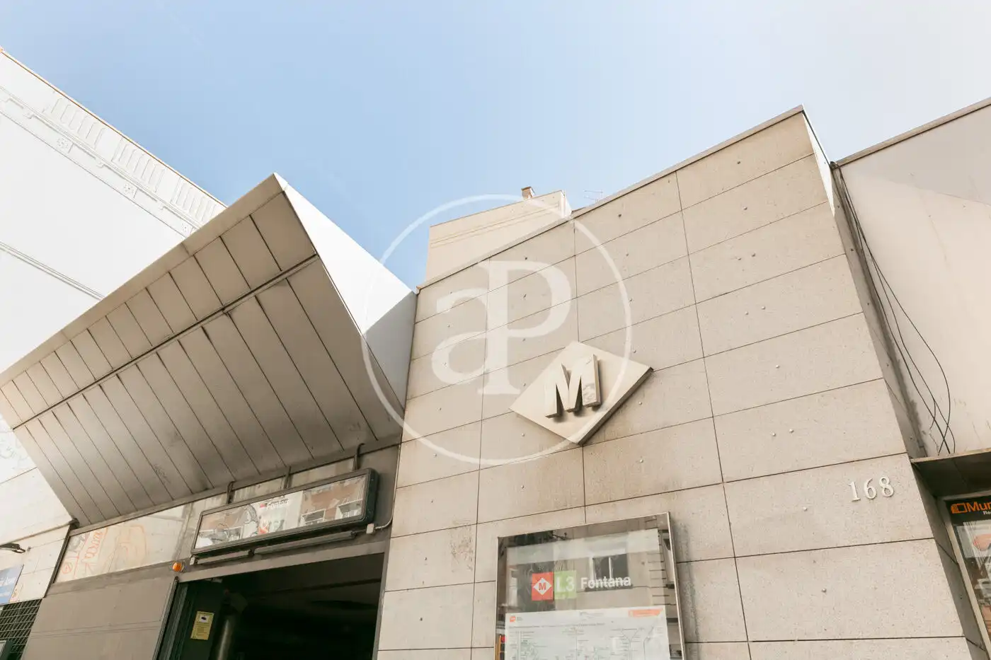 Vista exterior de Piso en venta en Barcelona con Aire acondicionado y Calefacción