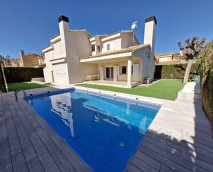 Piscina de Casa o xalet de lloguer en Castellón de la Plana / Castelló de la Plana amb Terrassa