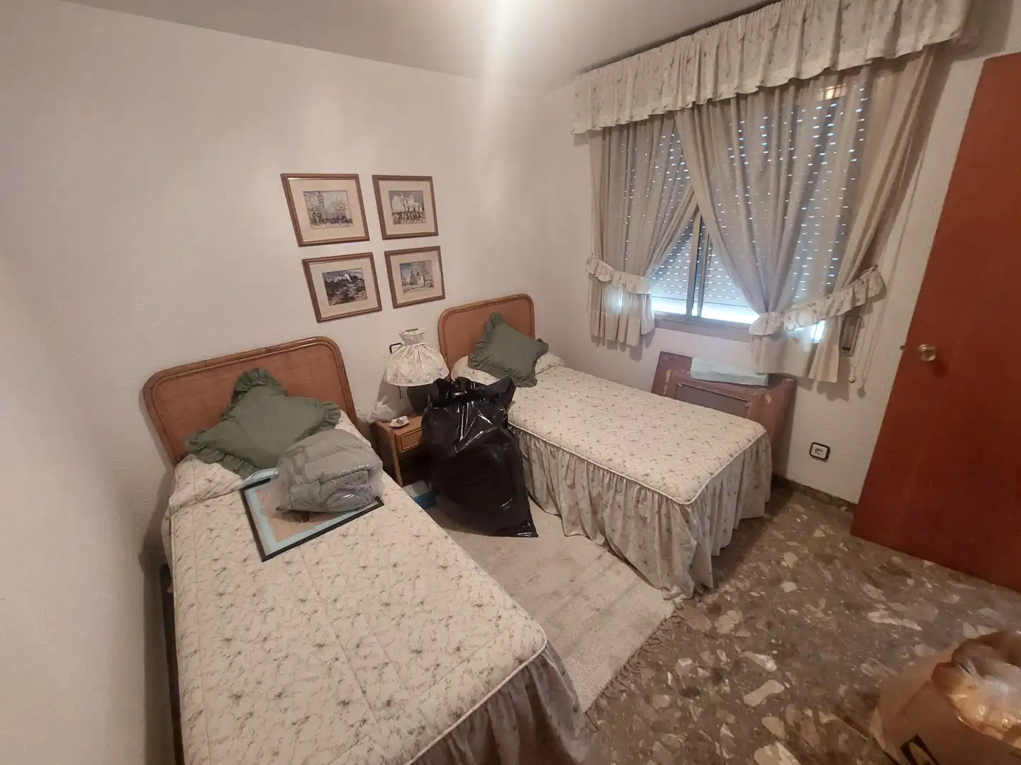 Habitación de Apartamento en venta en Salou con Terraza, Amueblado y Piscina comunitaria