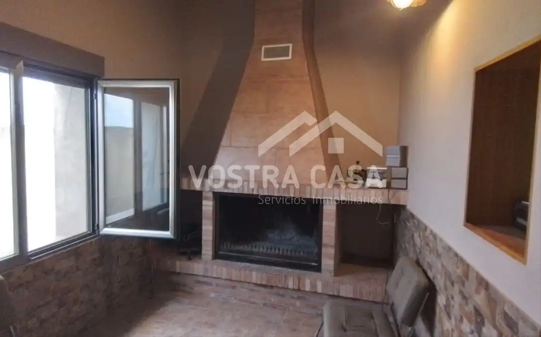 Detached homes for sale in Requena  with Air Conditioner, Heating and Alarm