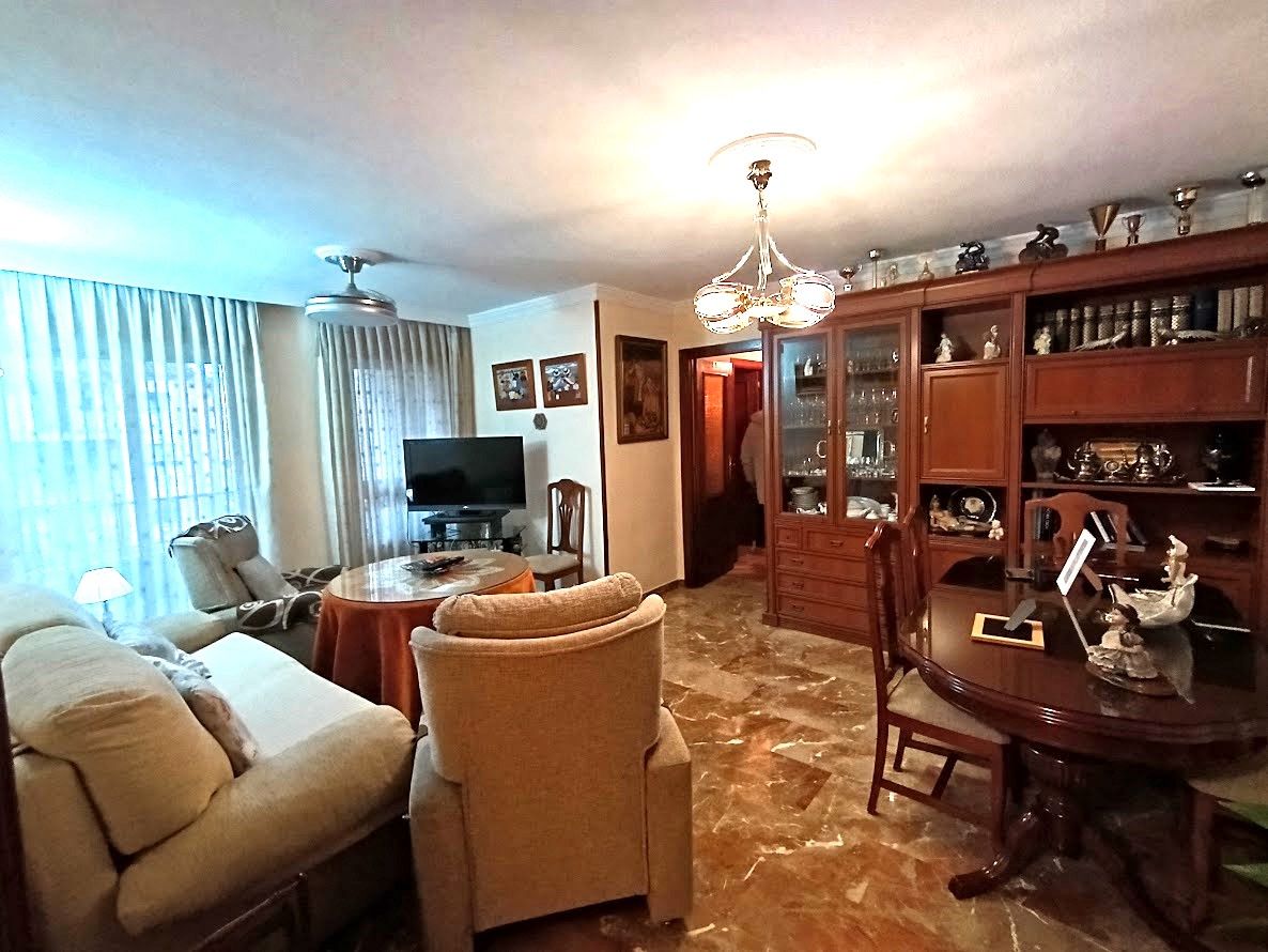 Living room of Flat for sale in  Granada Capital  with Furnished