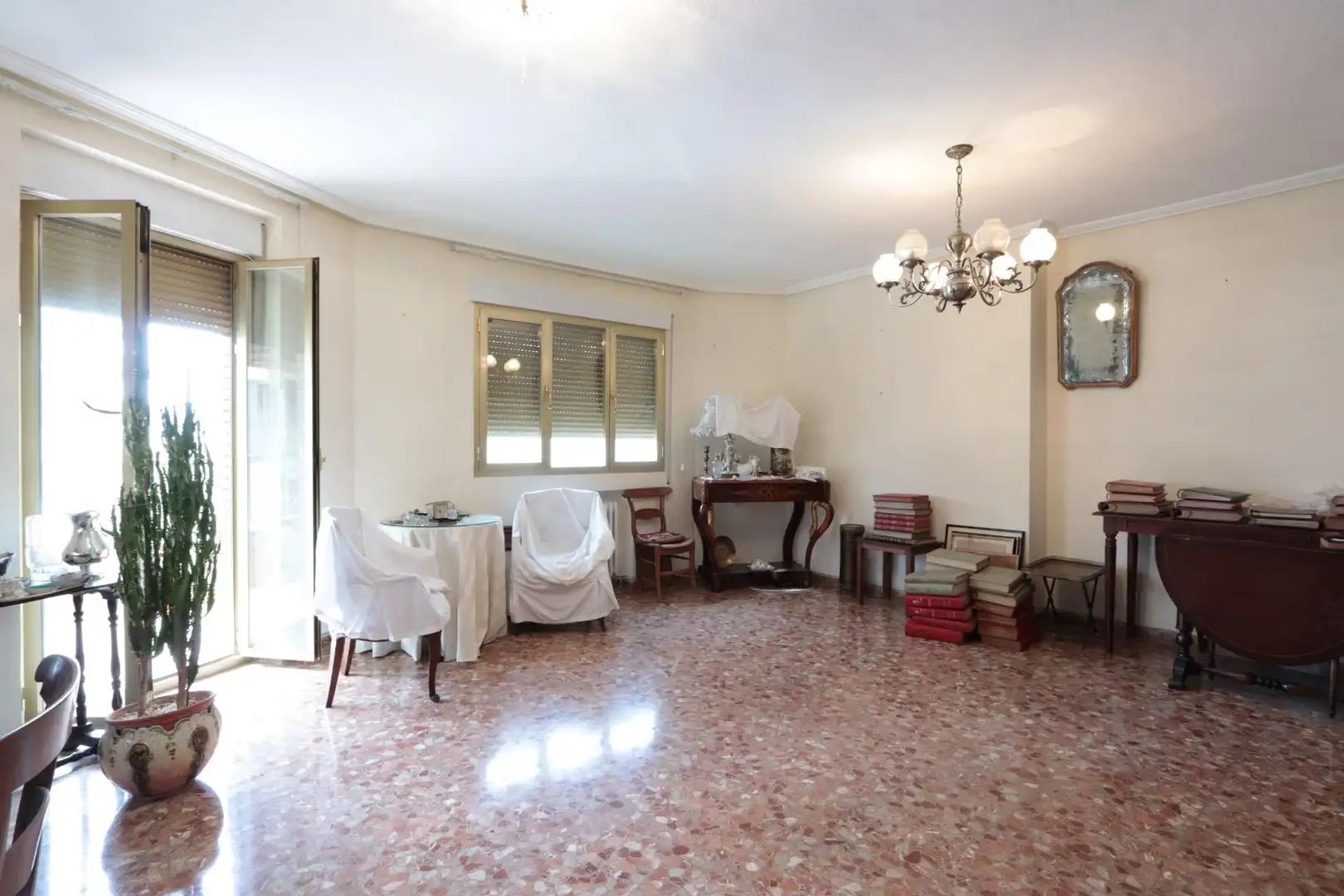 Wohnung zum Verkauf in Cartagena mit Klimaanlage, Heizung und Terrasse