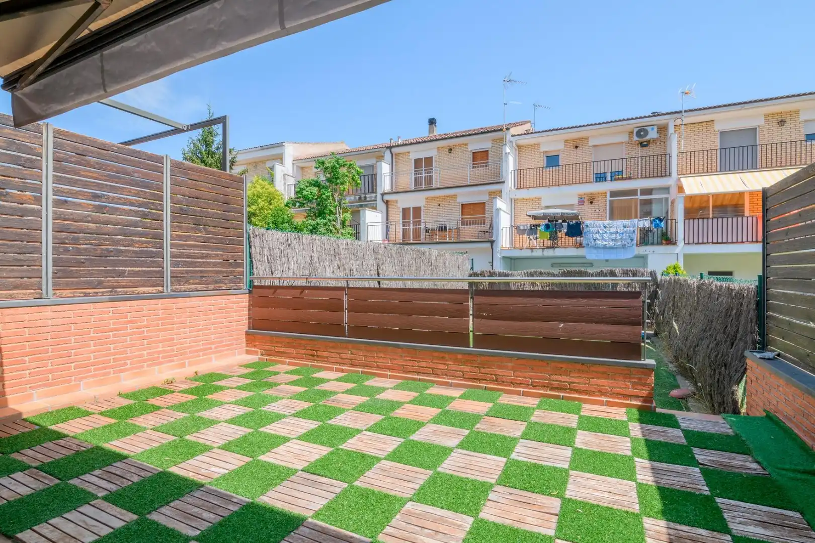 Terrassa de Casa o xalet en venda en Santpedor amb Calefacció, Jardí privat i Parquet