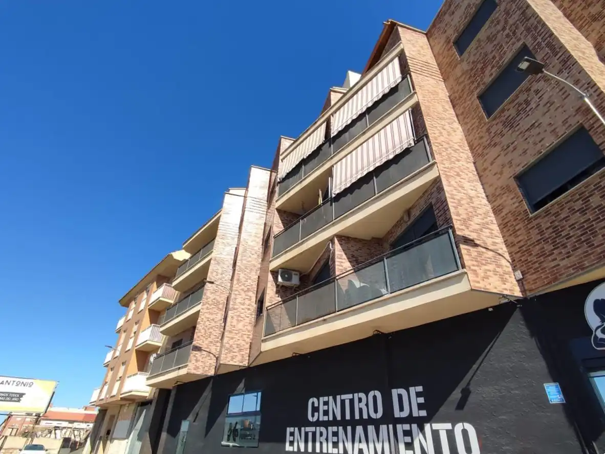 Vista exterior de Piso en venta en Alcantarilla