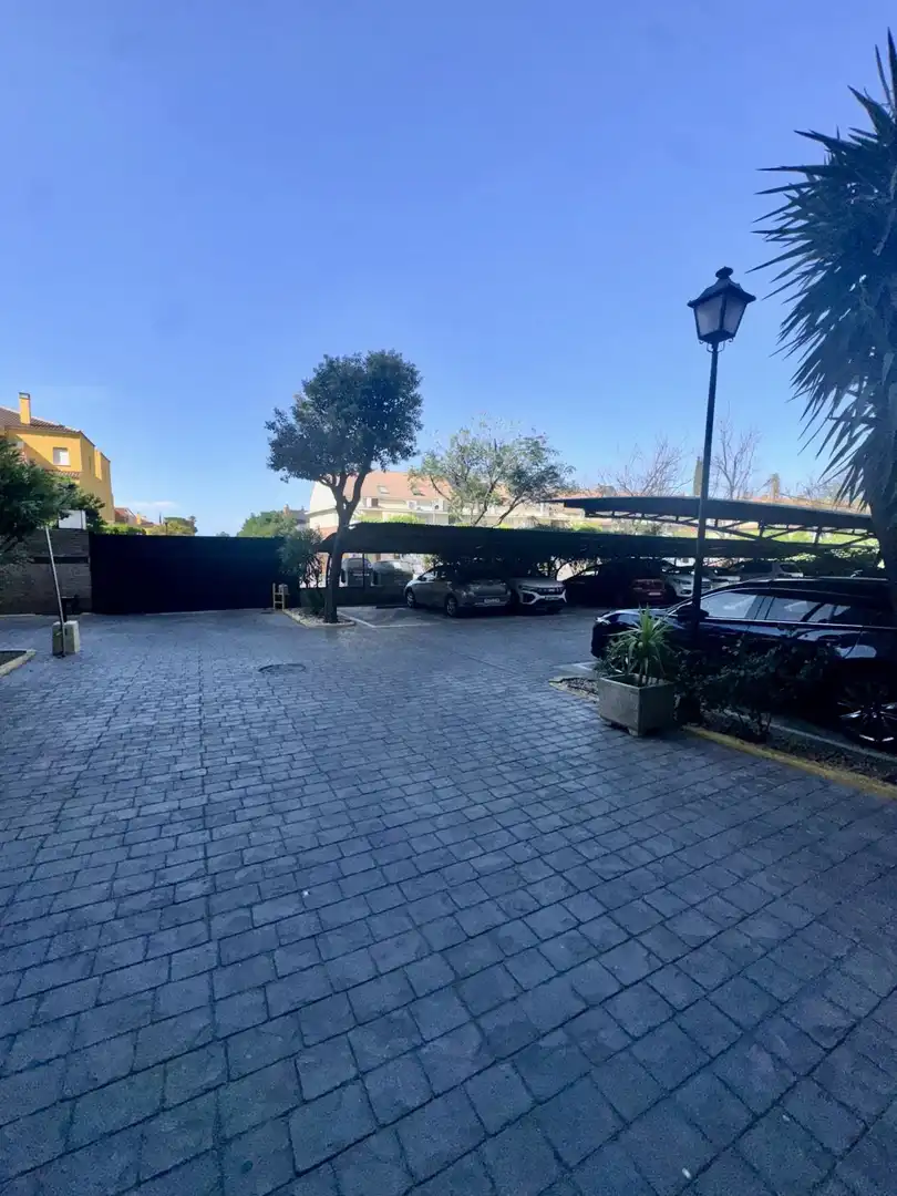 Parking de Piso en venta en Tomares con Aire acondicionado, Calefacción y Terraza