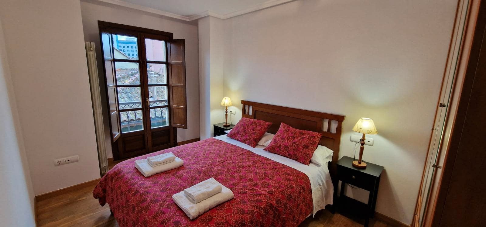 Bedroom of Flat to rent in Gijón   with Heating, Storage room and Furnished