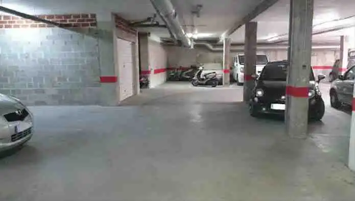 Parkplatz mit Aufzug zum Verkauf in C/ Manuel de Falla, imagen 2
