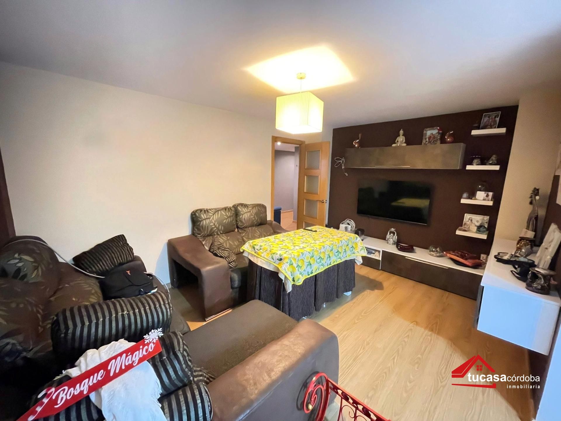 Sala d'estar de Pis en venda en  Córdoba Capital amb Aire condicionat, Parquet i Terrassa