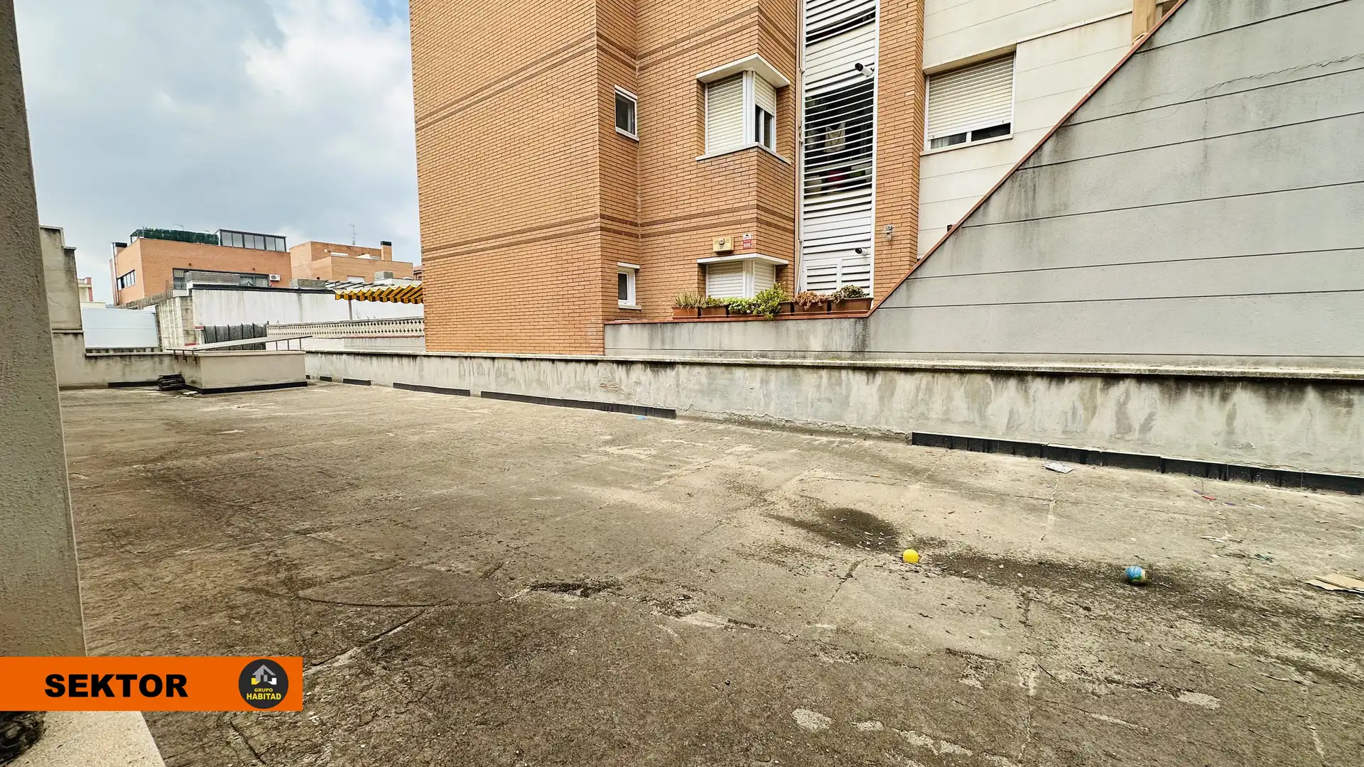 Nau industrial amb ascensor en venda a Plaça del Pi Tallat, imagen 10