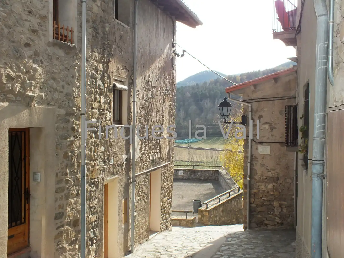 Vista exterior de Casa o xalet en venda en Gombrèn amb Balcó