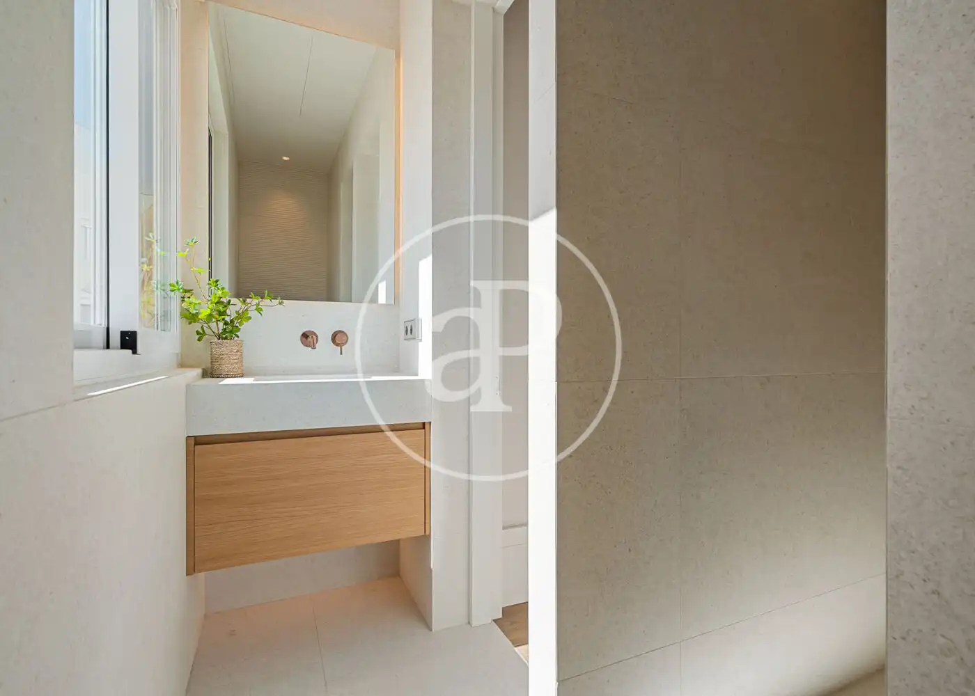 Piso con ascensor en venta en C. del Pinar, imagen 32