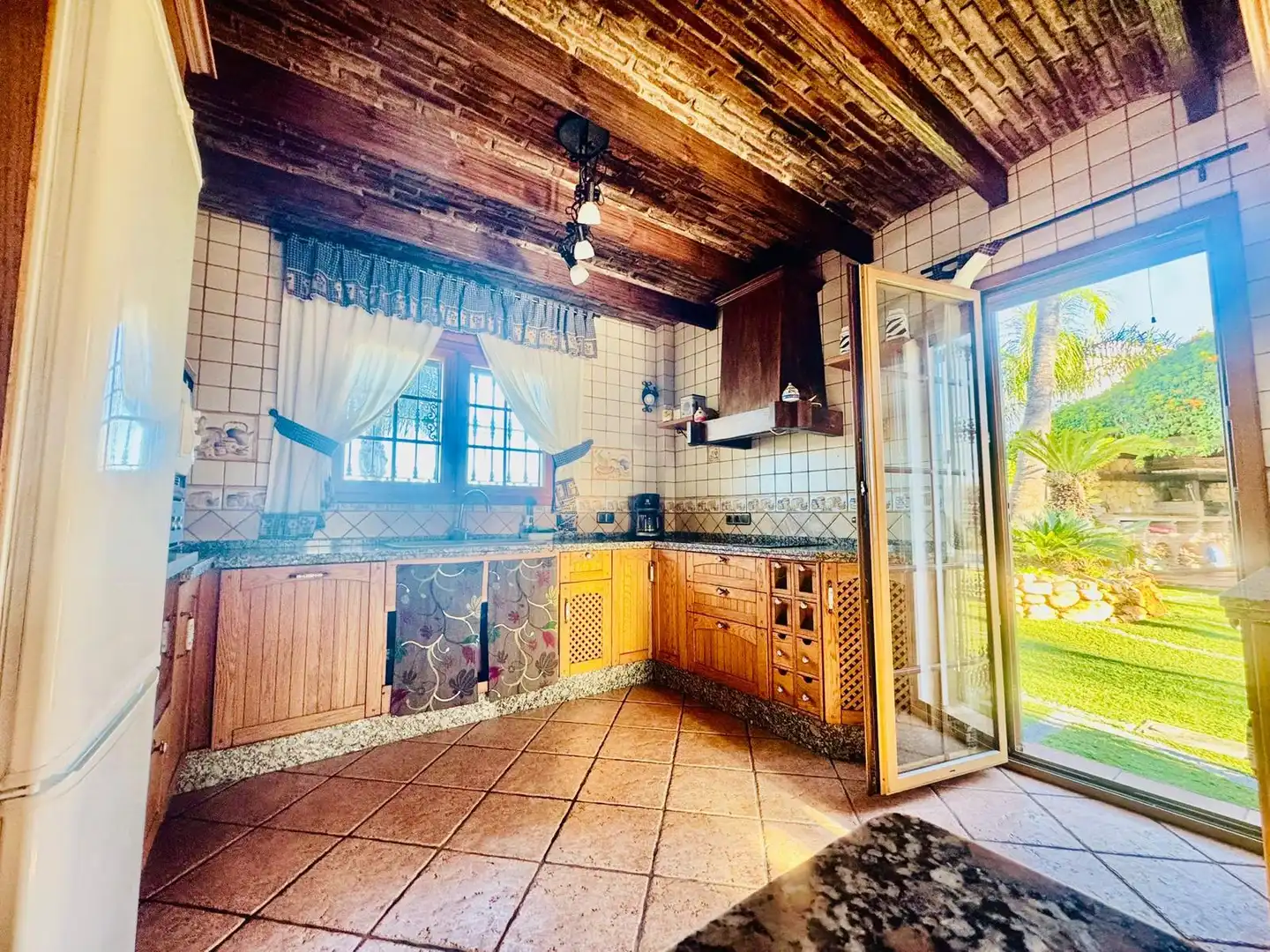 Chalet con terraza en venta en Calle Río Guadiaro 13, imagen 11