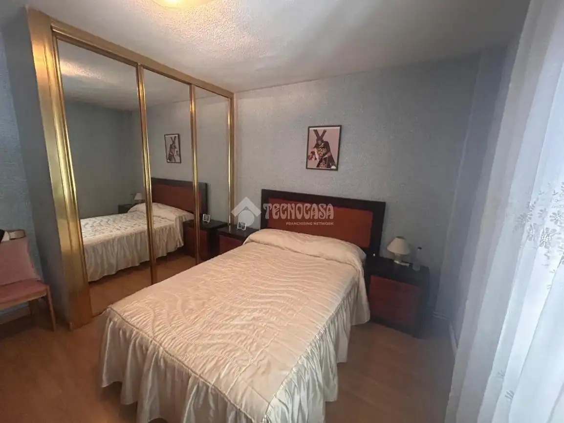 Schlafzimmer von Wohnung zum Verkauf in Móstoles mit Klimaanlage