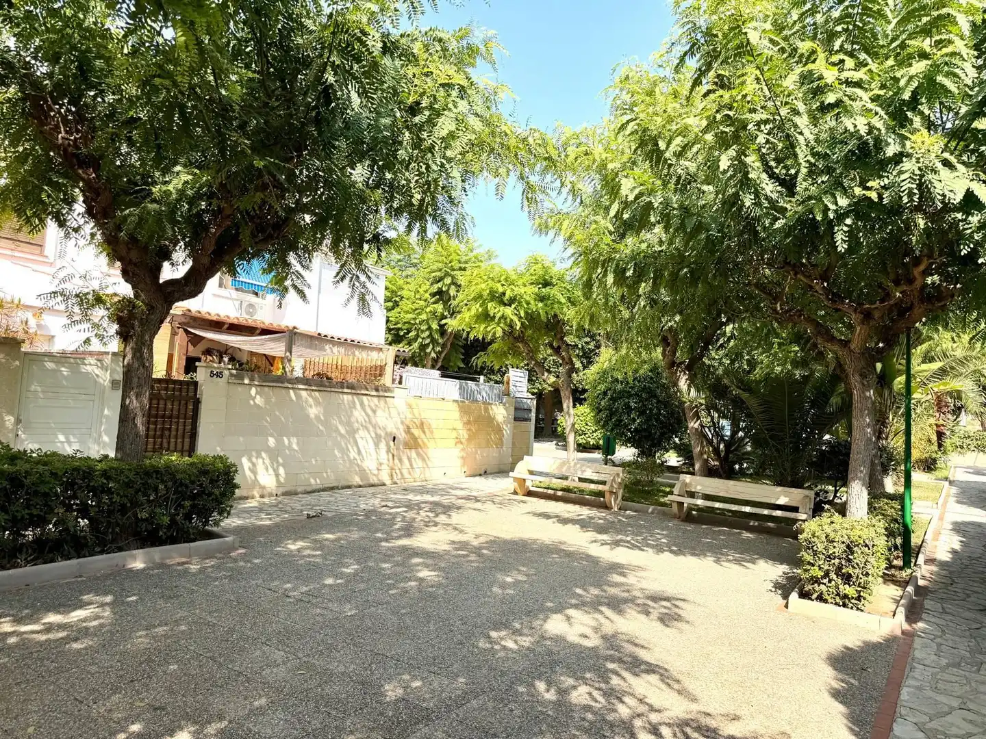 Terrassa de Casa adosada en venda en El Campello amb Aire condicionat, Jardí privat i Piscina