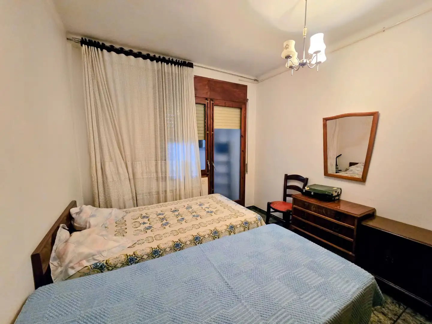 Habitación de Piso en venta en Torelló con Calefacción, Trastero y Amueblado