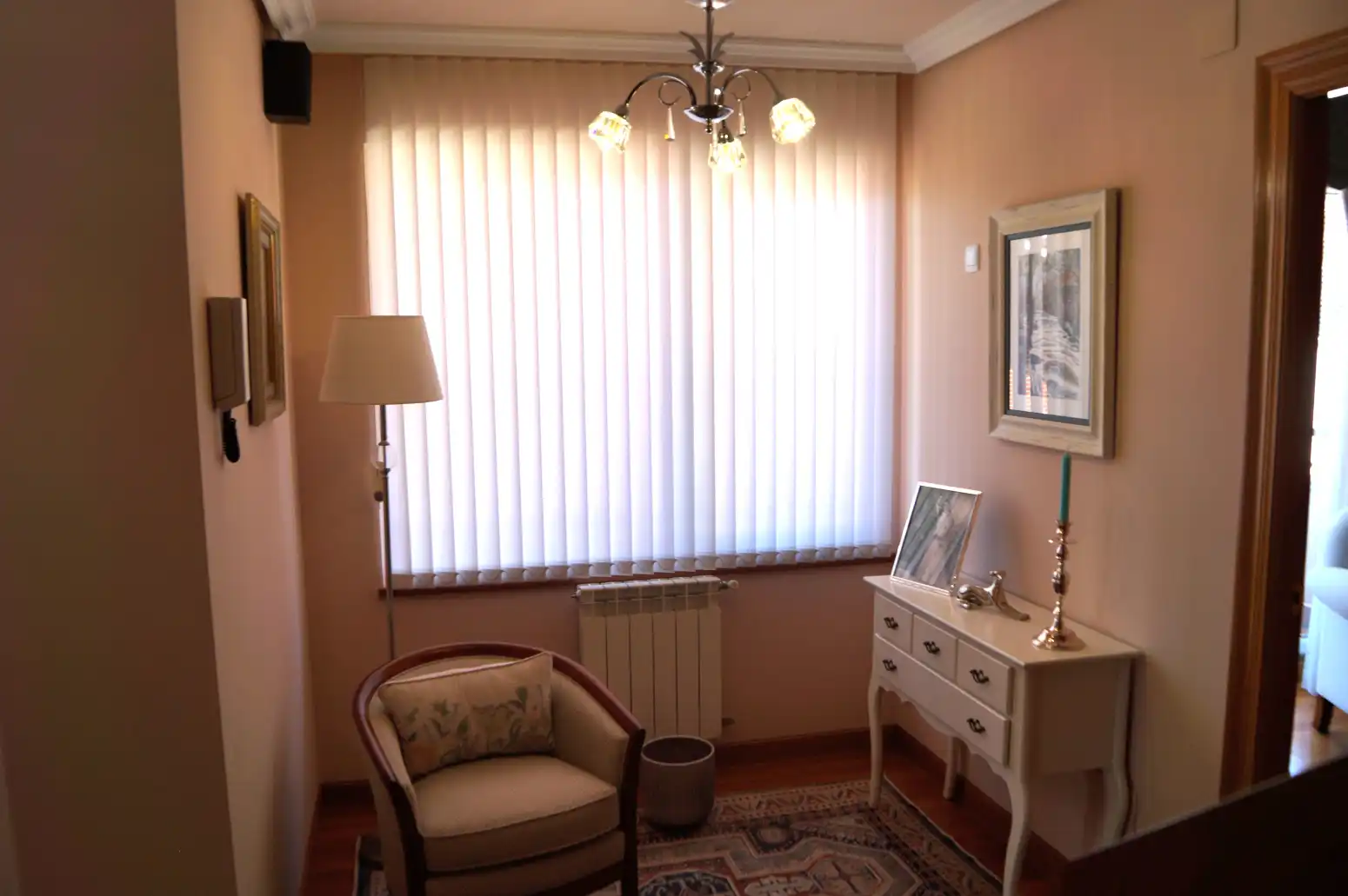 Sala d'estar de Casa o xalet en venda en Medio Cudeyo amb Calefacció, Jardí privat i Terrassa