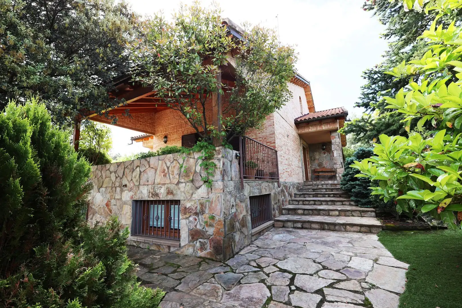 Garden of Houses for sale in Colmenarejo  with Heating, Private garden and Storage room